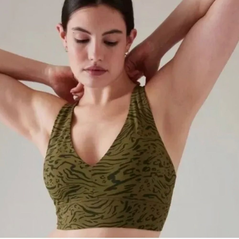 Athleta Trancend Plunge Bra Green Animal Print